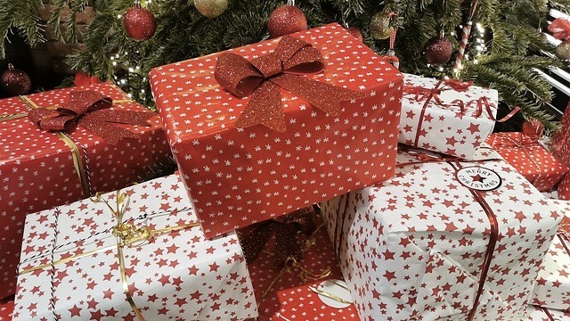 Novarese, torna la campagna solidale con le "Scatole di Natale"