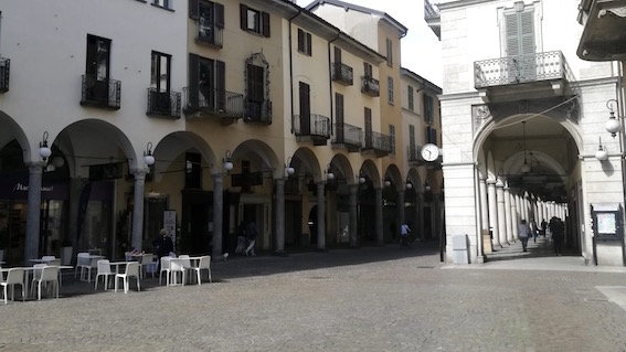 Novara, approvato regolamento per le attività storiche