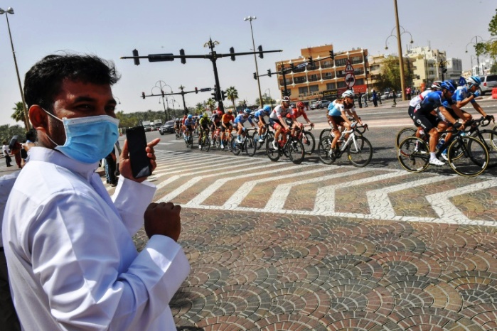 Ciclismo: gruppo del Vco in quarantena in Arabia