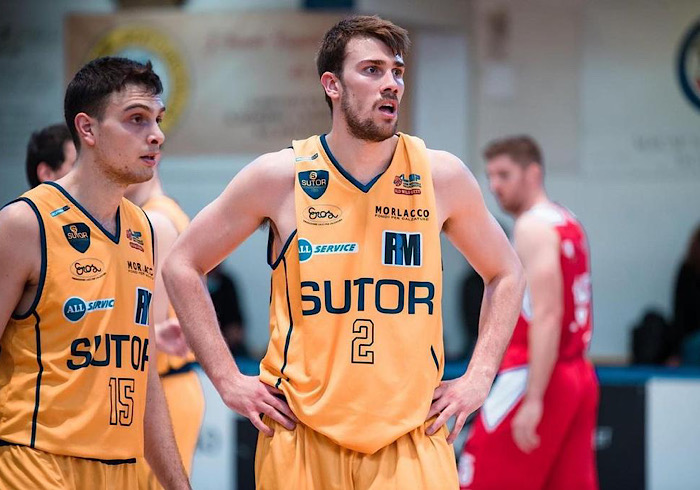 Oleggio Magic Basket: Riva nuovo Squalo 