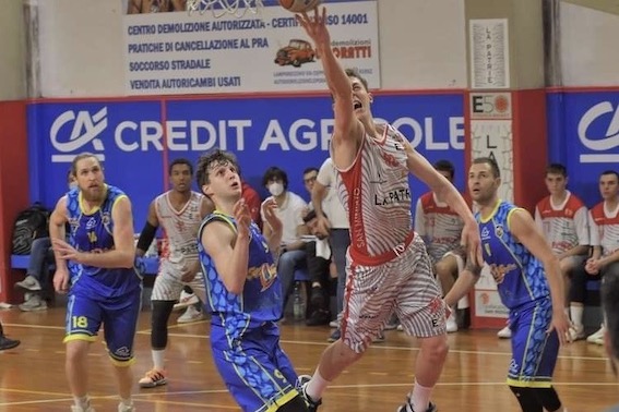 Basket, nulla da fare per il College Borgomanero contro San Miniato