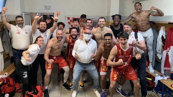 Oleggio Magic Basket: con la vittoria a Cecina è salvezza diretta