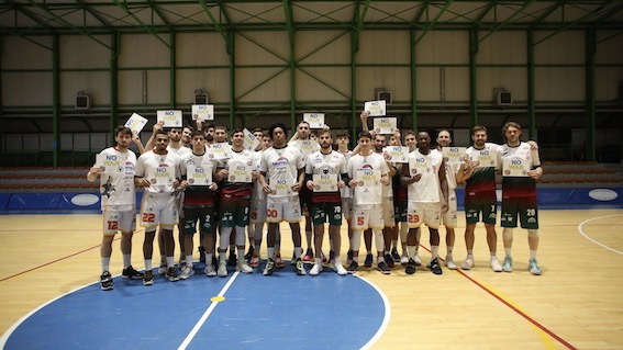 Basket, Omegna batte Oleggio