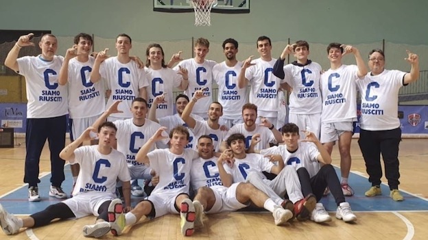 Il Basket College Novara festeggia la promozione in C unica