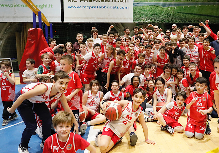 Basket, gli Squali dell'Oleggio vittoriosi su Casale
