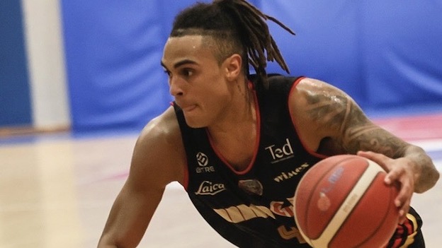 Si separano le strade fra l'Oleggio Magic Basket e Daniel Perez