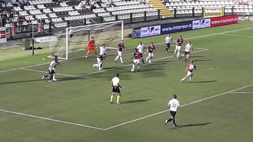 Seconda sconfitta per la Pro, prima vittoria per il Gozzano. Foto