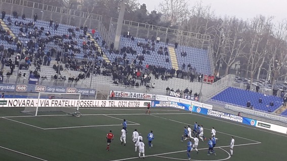 Il Novara si ferma a due traverse e si salva su rigore. Foto