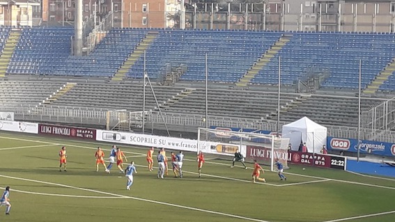 Novara brutto, non sfonda ed è graziato da Manconi. Foto