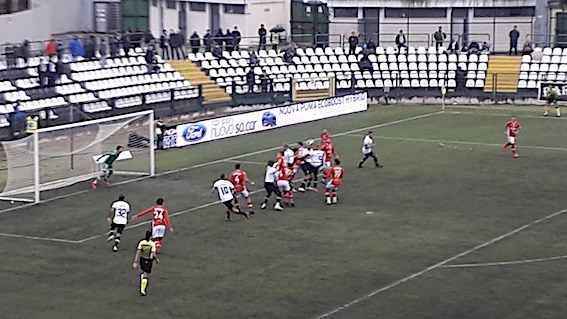 Pro battuta e in crisi nera. Foto