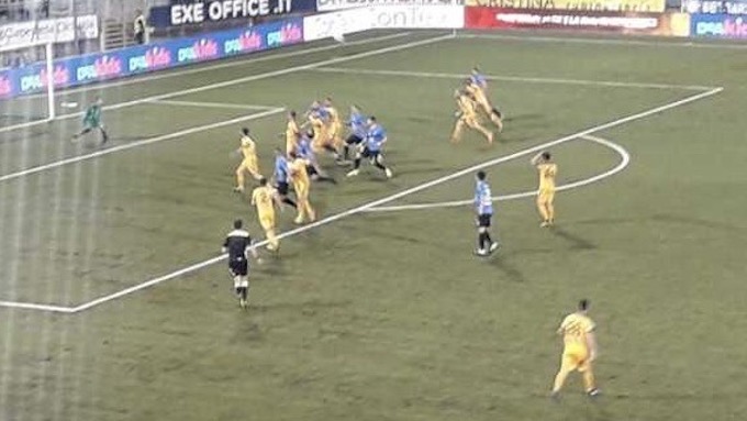 Calcio, il Novara ribalta la gara ed espugna il "Menti"