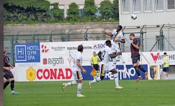 Pro Vercelli sconfitta di misura a Trento