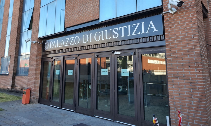 S'intascava i soldi delle multe: tre anni all'ex comandante dei vigili del Vergante