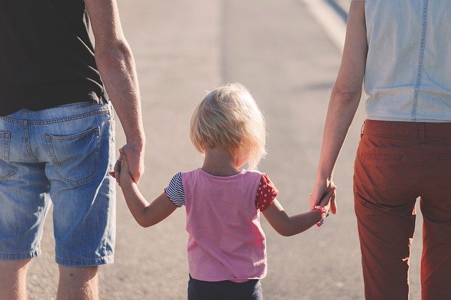 Novara: Centro per le famiglie e OrientaMente promuovono incontri per genitori ed educatori