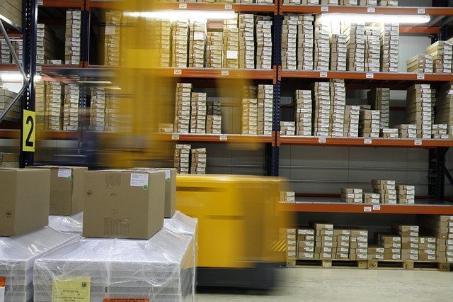Amazon: selezioni per percorso di apprendistato nel centro di distribuzione di Novara
