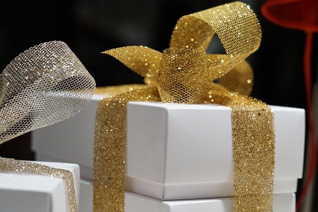 Trecate promuove lo shopping locale: dal 9 dicembre “A Natale fai un regalo alla tua città”