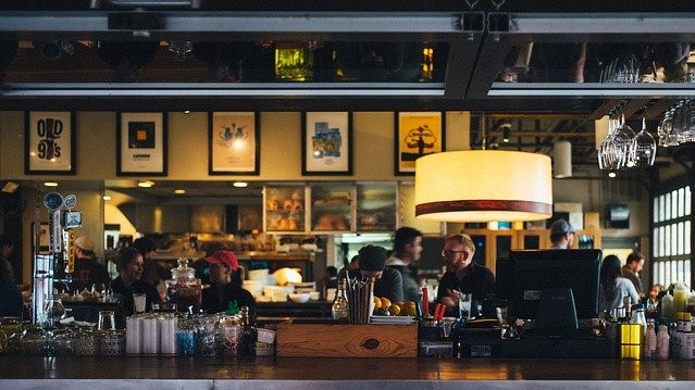 Appello di Uncem: rivedere lo stop per a bar e ristoranti nei piccoli comuni