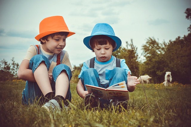 Un cammino di libri da Arona a Trecate: per i piccoli lettori parte CamminarNarrando