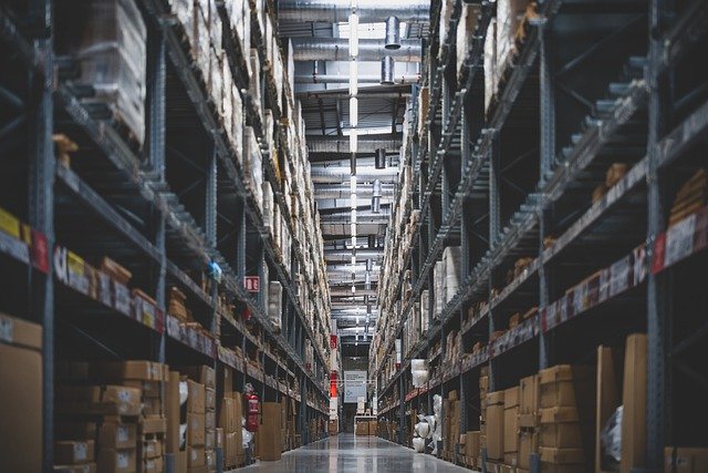 Amazon aumenta dell’8% la retribuzione di ingresso dei dipendenti della rete logistica 