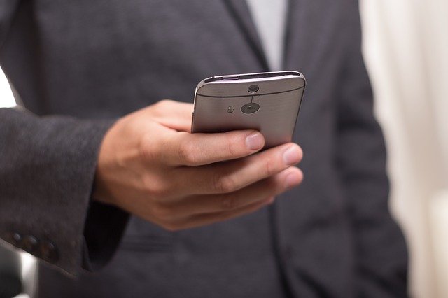 Covid-19: notizie allarmistiche su Whatsapp, si tratta di sciacalli 