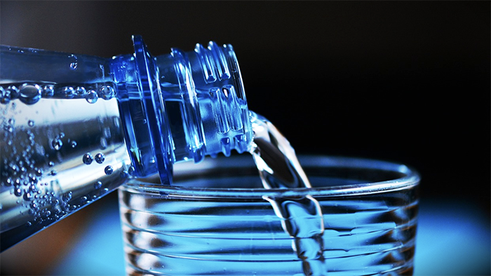 A chi appartiene l’acqua? Ce lo spiega Carlo Crapanzano