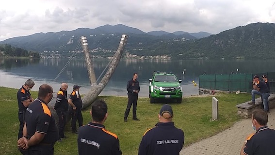 Pettenasco, consegnati mezzi di colonna mobille ad alcune squadre Aib del Piemonte