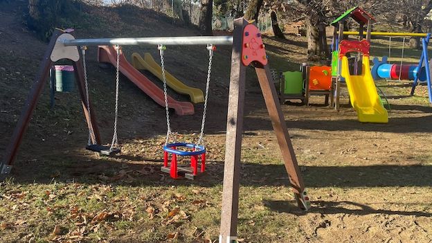 Pettenasco, nuovi giochi al parco di Pratolungo - foto