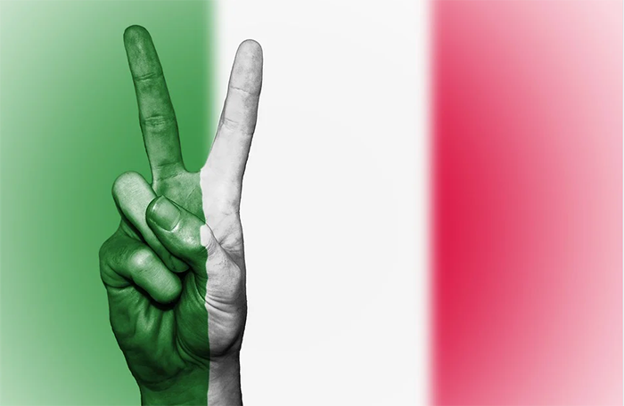 Benvenuti in Italia, ecco l'editoriale di Max Polli