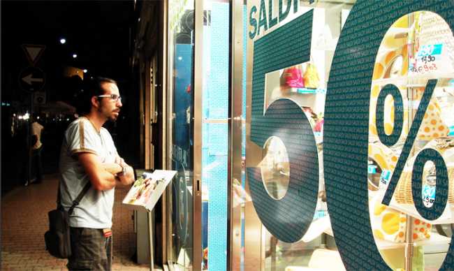 In Piemonte via ai saldi estivi dal 1° agosto: “Una mano tesa al comparto commerciale dopo la serrata”