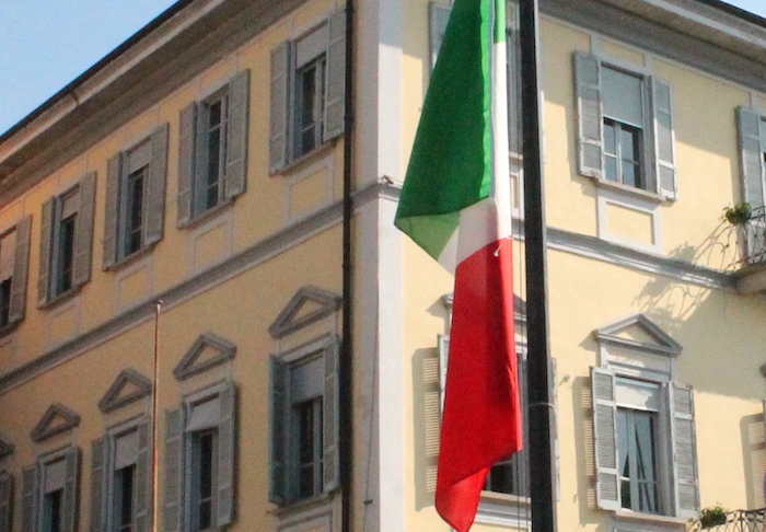 Domani, 31 marzo: bandiere a mezz'asta e un minuto di silenzio per le vittime da Covid
