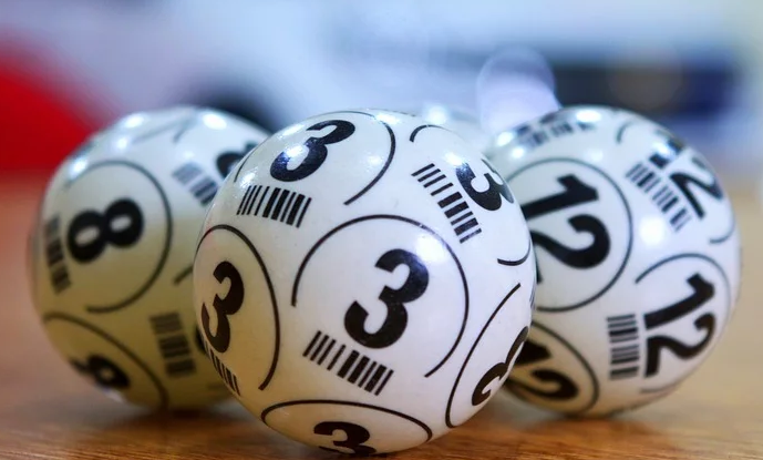 Sospesi tutti i giochi in Italia: niente slot machines, basta con l'Enalotto e simili