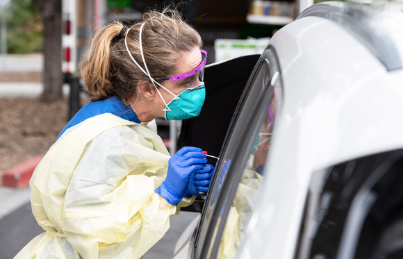 Coronavirus: in Piemonte arrivano i tamponi in ambulatorio o in auto per i pazienti in convalescenza