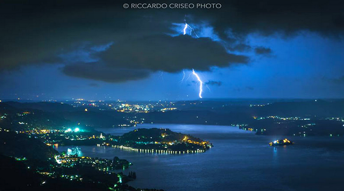 Meteo: anticipo d’autunno con temporali nel fine settimana. Scatteranno le allerte per nubifragi, grandinate, vento forte