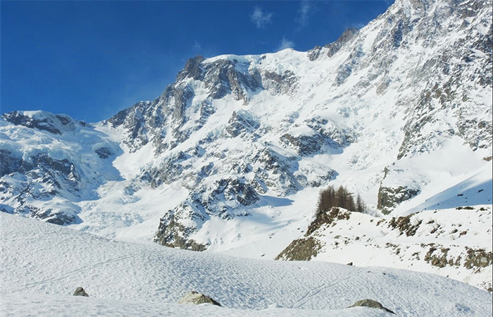 Missione italo-svizzera sul ghiacciaio del Monte Rosa: carotaggio di 80 mt per la memoria del clima