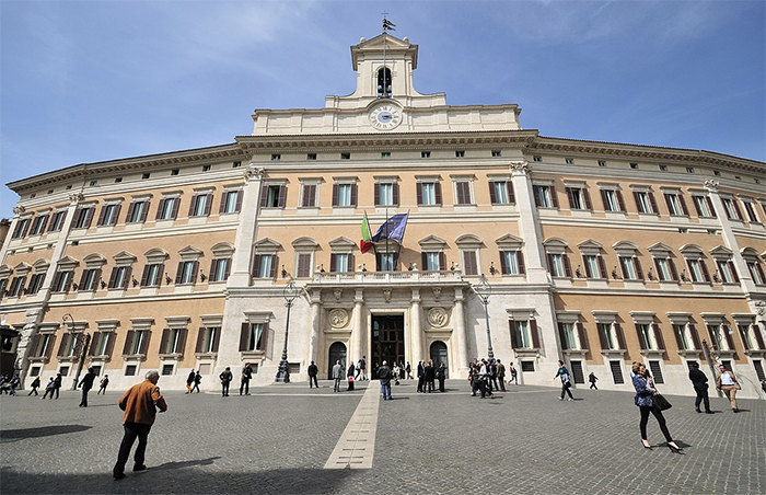 L’indennità parlamentare, ce ne parla Carlo Crapanzano