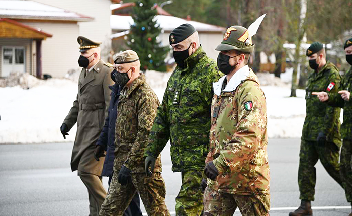 L’Ufficiale ossolano degli Alpini Claudio Blardone alla guida del contingente italiano Nato in Lettonia