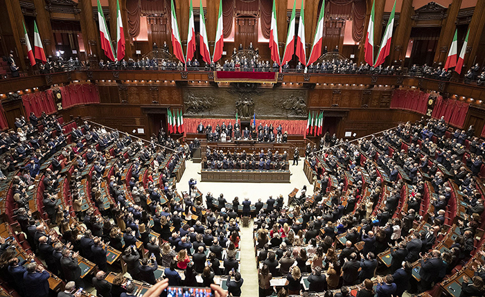 Insediamento in Parlamento (piccola sintesi delle prime operazioni). Ce ne parla Carlo Crapanzano