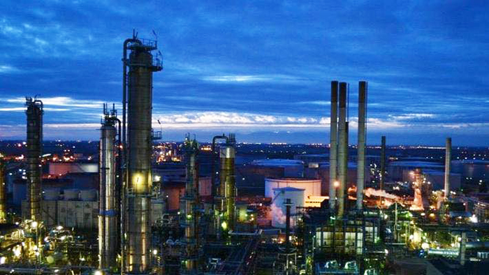 Sirene d'allarme al polo petrolchimico: è una simulazione