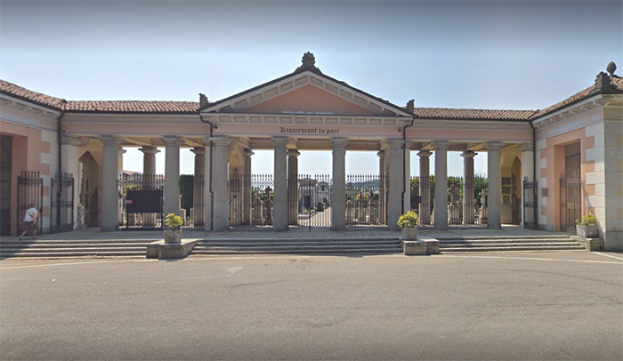 Impiegati in vacanza, morti in attesa per la sepoltura