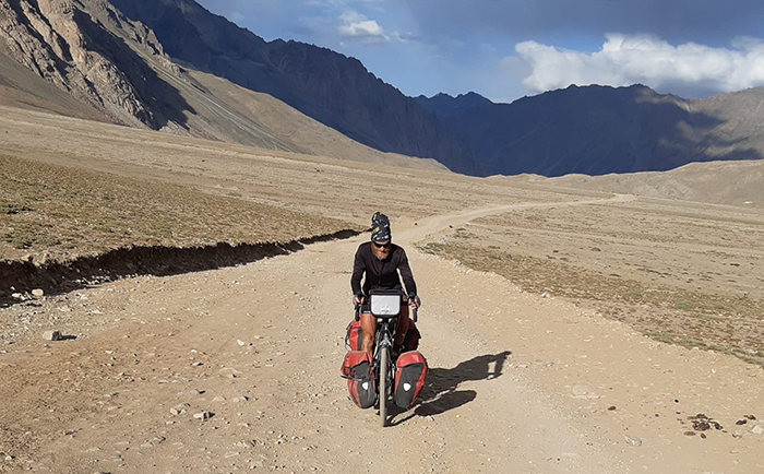 Islanda e Pakistan in bicicletta: il racconto di Steven Badà alla Fabbrica