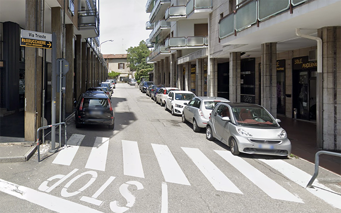 Via Trieste fuori controllo per la movida: vandali visti con telecamere, denunciati