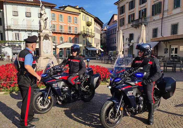 Fermato per un normale controllo, 35enne del novarese arrestato per spaccio