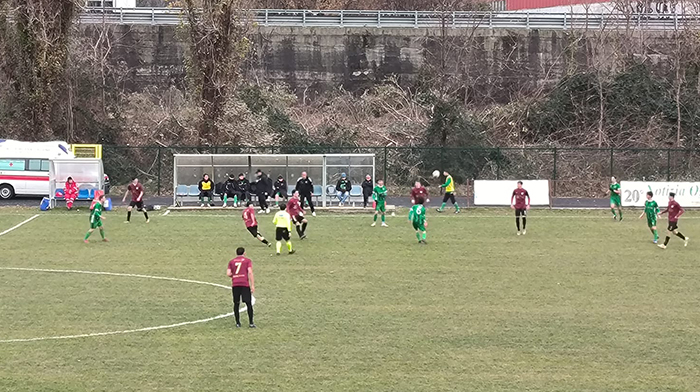 La Juve domo vince 2-0 sul campo del Varallo