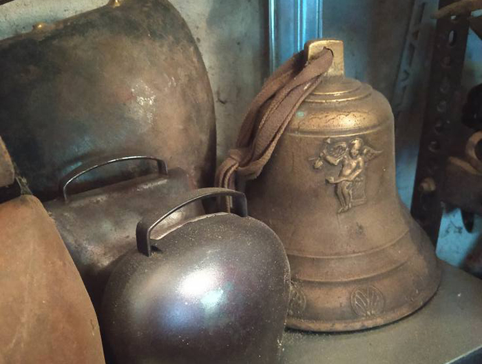 Le sfilate con i campanacci tornano a Massino Visconti in vista dell'Epifania