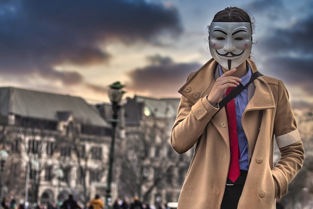 Violenze e minacce a politici (o giudici): cosa dice la legge? Di Carlo Crapanzano