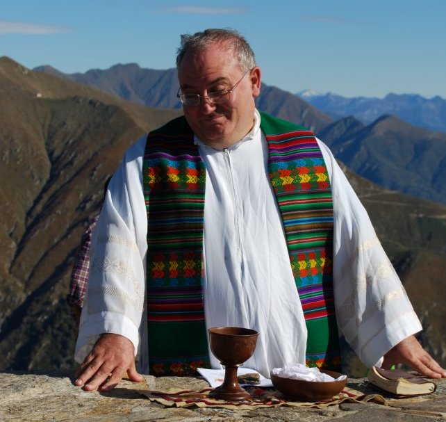 Don Egidio lascia Verbania dopo 33 anni: sarà parroco a Cerano