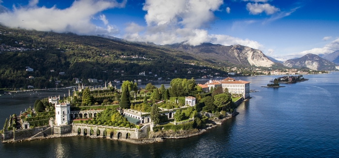 Riparte anche il turismo: domani aprono Villa Taranto, le Isole e la Rocca