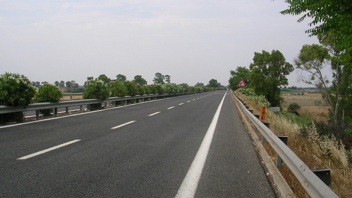 Il lockdown dimezza il traffico. Ma i camion continuano a viaggiare