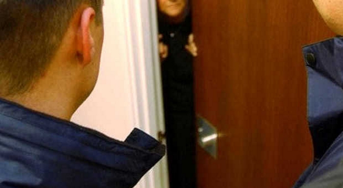 Finti tecnici dell’acquedotto derubano un pensionato in casa