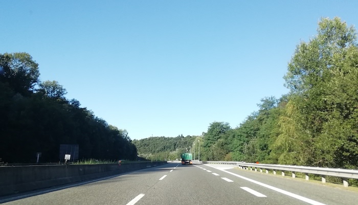Auto cappottata sull’A26